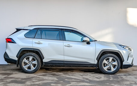 Toyota RAV4, 2021 год, 3 500 000 рублей, 4 фотография