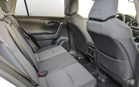 Toyota RAV4, 2021 год, 3 500 000 рублей, 17 фотография