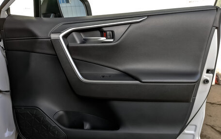 Toyota RAV4, 2021 год, 3 500 000 рублей, 23 фотография