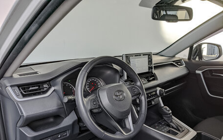 Toyota RAV4, 2021 год, 3 500 000 рублей, 15 фотография