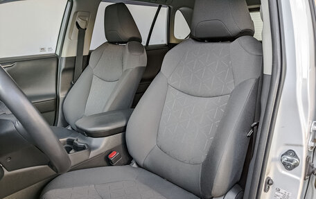 Toyota RAV4, 2021 год, 3 500 000 рублей, 19 фотография