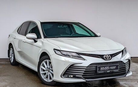 Toyota Camry, 2022 год, 3 400 000 рублей, 3 фотография