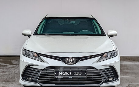 Toyota Camry, 2022 год, 3 400 000 рублей, 2 фотография