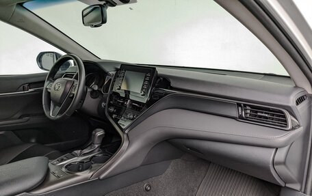 Toyota Camry, 2022 год, 3 400 000 рублей, 15 фотография