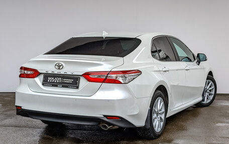 Toyota Camry, 2022 год, 3 400 000 рублей, 5 фотография