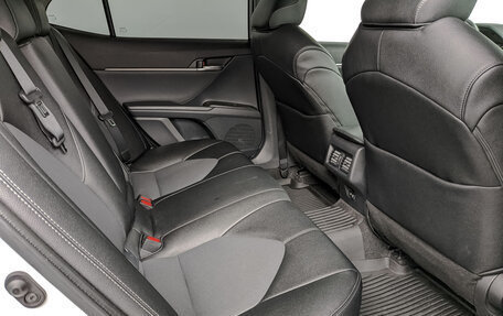 Toyota Camry, 2022 год, 3 400 000 рублей, 17 фотография