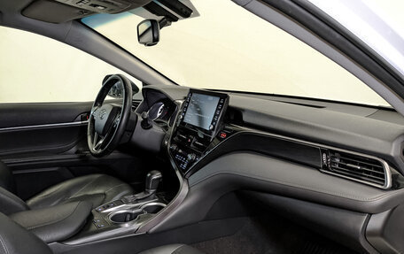 Toyota Camry, 2021 год, 3 190 000 рублей, 11 фотография