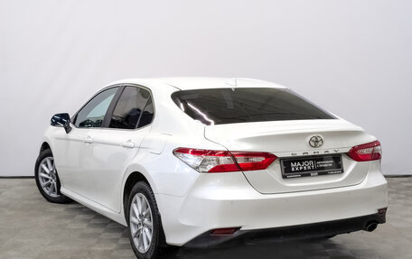 Toyota Camry, 2021 год, 3 190 000 рублей, 7 фотография