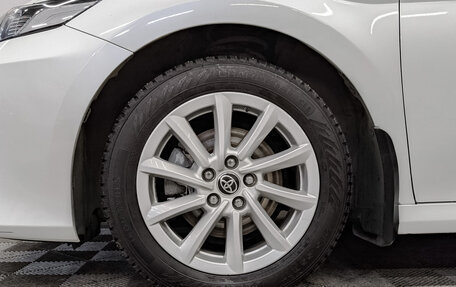 Toyota Camry, 2021 год, 3 190 000 рублей, 18 фотография