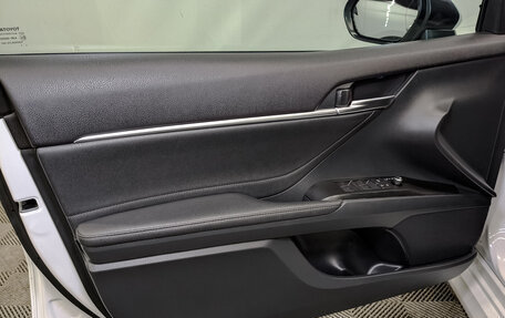 Toyota Camry, 2021 год, 3 190 000 рублей, 19 фотография