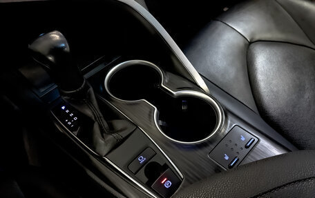 Toyota Camry, 2021 год, 3 190 000 рублей, 29 фотография