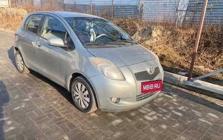 Toyota Yaris III рестайлинг, 2008 год, 630 000 рублей, 1 фотография