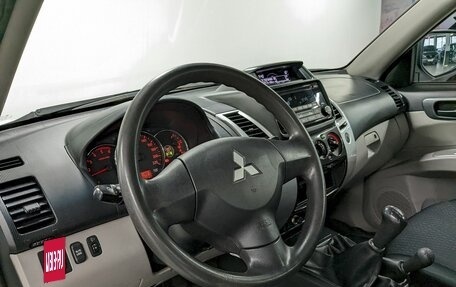 Mitsubishi Pajero Sport II рестайлинг, 2015 год, 1 990 000 рублей, 12 фотография