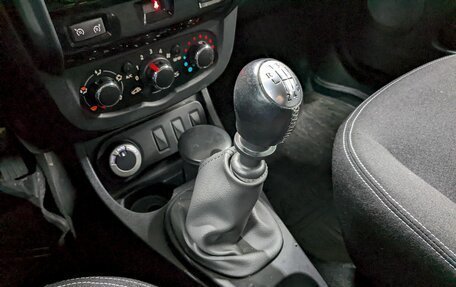 Renault Duster I рестайлинг, 2016 год, 1 050 000 рублей, 27 фотография