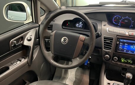 SsangYong Stavic, 2014 год, 1 500 000 рублей, 15 фотография