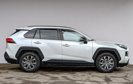Toyota RAV4, 2024 год, 4 385 000 рублей, 4 фотография