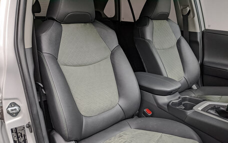 Toyota RAV4, 2024 год, 4 385 000 рублей, 23 фотография