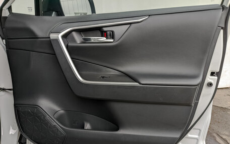 Toyota RAV4, 2024 год, 4 385 000 рублей, 24 фотография