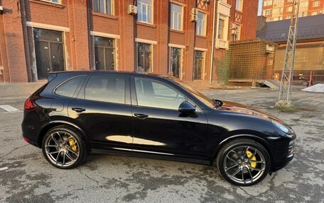 Porsche Cayenne III, 2011 год, 2 380 000 рублей, 2 фотография