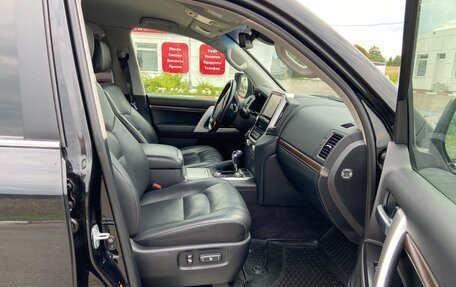 Toyota Land Cruiser 200, 2018 год, 6 500 000 рублей, 5 фотография