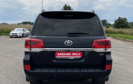 Toyota Land Cruiser 200, 2018 год, 6 500 000 рублей, 4 фотография