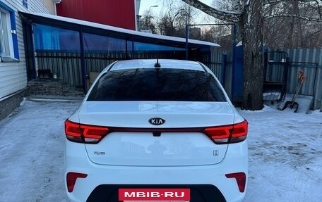 KIA Rio IV, 2020 год, 1 350 000 рублей, 5 фотография