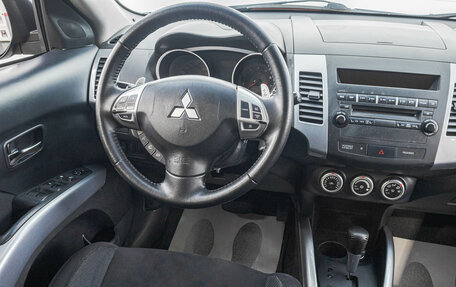 Mitsubishi Outlander III рестайлинг 3, 2008 год, 1 259 000 рублей, 15 фотография