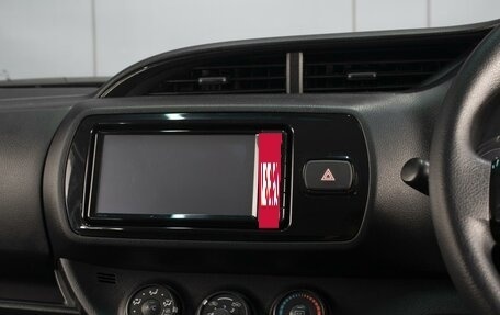 Toyota Vitz, 2017 год, 885 000 рублей, 13 фотография