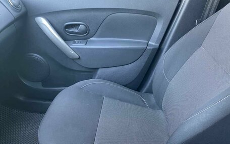 Renault Logan II, 2019 год, 1 145 000 рублей, 22 фотография