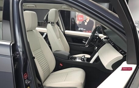 Land Rover Discovery Sport I рестайлинг, 2025 год, 5 000 000 рублей, 7 фотография