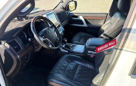 Toyota Land Cruiser 200, 2018 год, 7 500 000 рублей, 10 фотография
