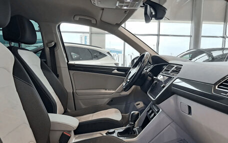 Volkswagen Tiguan II, 2017 год, 2 300 000 рублей, 12 фотография