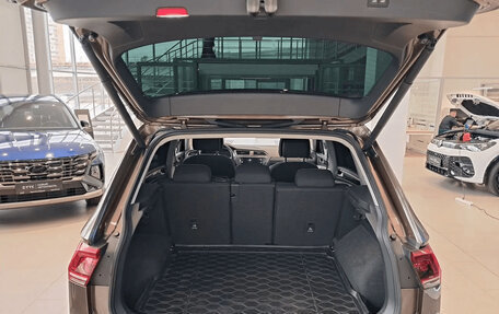 Volkswagen Tiguan II, 2017 год, 2 300 000 рублей, 10 фотография