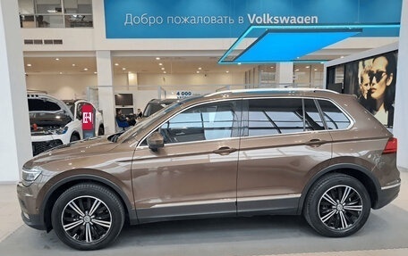 Volkswagen Tiguan II, 2017 год, 2 300 000 рублей, 4 фотография