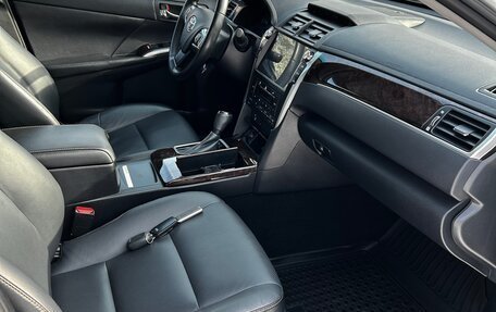 Toyota Camry, 2017 год, 2 599 000 рублей, 10 фотография