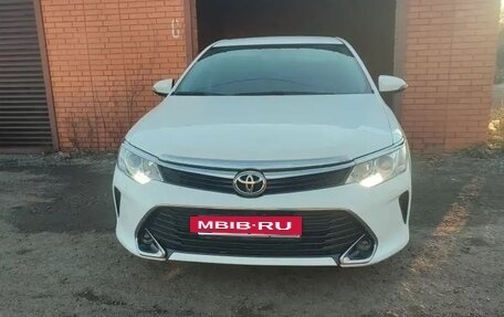 Toyota Camry, 2018 год, 2 200 000 рублей, 2 фотография