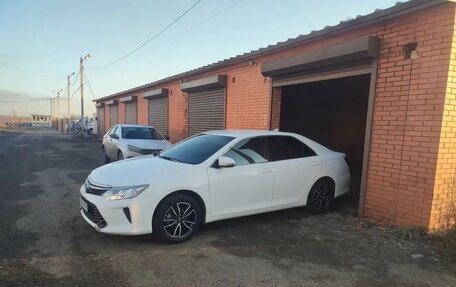 Toyota Camry, 2018 год, 2 200 000 рублей, 4 фотография