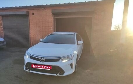 Toyota Camry, 2018 год, 2 200 000 рублей, 14 фотография