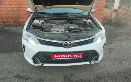 Toyota Camry, 2018 год, 2 200 000 рублей, 8 фотография