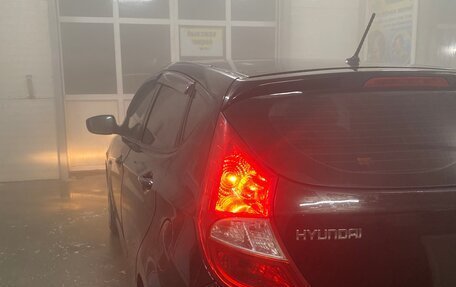 Hyundai Solaris II рестайлинг, 2013 год, 620 000 рублей, 3 фотография