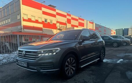 Volkswagen Touareg III, 2019 год, 4 349 000 рублей, 3 фотография