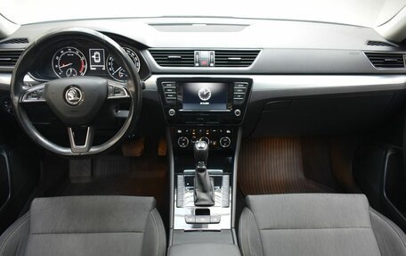 Skoda Superb III рестайлинг, 2018 год, 1 880 000 рублей, 9 фотография