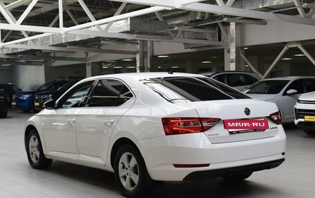 Skoda Superb III рестайлинг, 2018 год, 1 880 000 рублей, 5 фотография