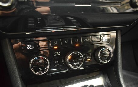 Skoda Superb III рестайлинг, 2018 год, 1 880 000 рублей, 13 фотография