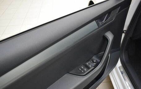 Skoda Superb III рестайлинг, 2018 год, 1 880 000 рублей, 16 фотография