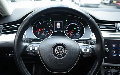 Volkswagen Passat B8 рестайлинг, 2017 год, 2 220 000 рублей, 11 фотография