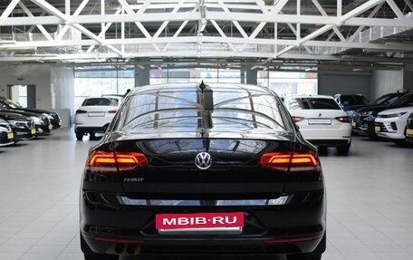 Volkswagen Passat B8 рестайлинг, 2017 год, 2 220 000 рублей, 6 фотография