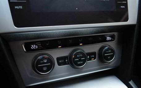 Volkswagen Passat B8 рестайлинг, 2017 год, 2 220 000 рублей, 15 фотография