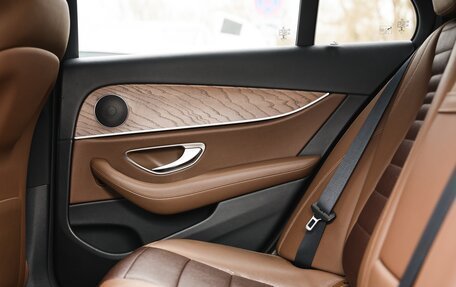 Mercedes-Benz E-Класс, 2020 год, 3 550 000 рублей, 27 фотография