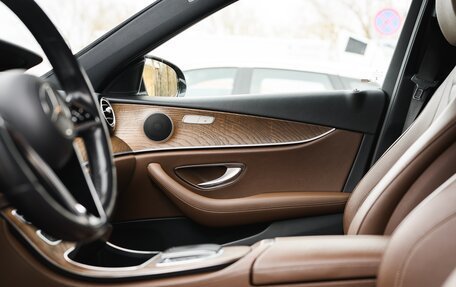 Mercedes-Benz E-Класс, 2020 год, 3 550 000 рублей, 36 фотография